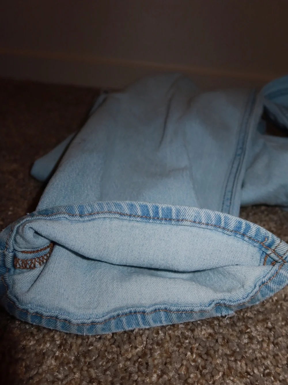 Light Wash Baggy Men’s Jeans